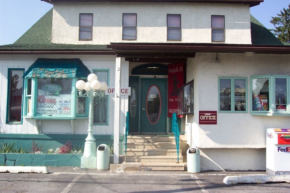 Granny's Motel
