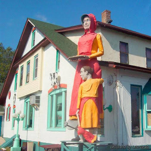 Granny's Motel