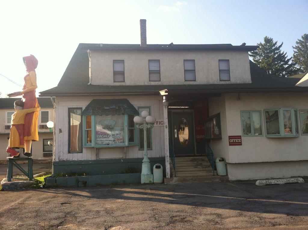 Granny's Motel Frackville